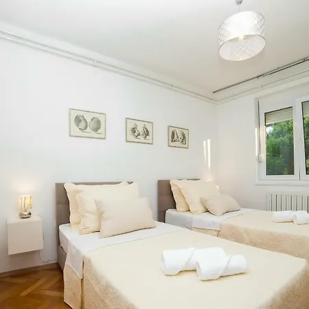 Appartamento Casa Ana Zara Esterno foto
