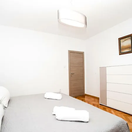Appartamento Casa Ana Zara Esterno foto